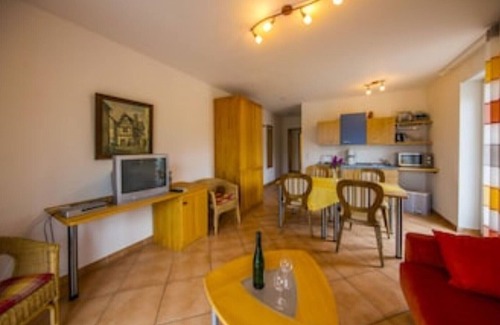 Nehren Apartment | First floor Römerberg, Ferien-Weingut Römerhof