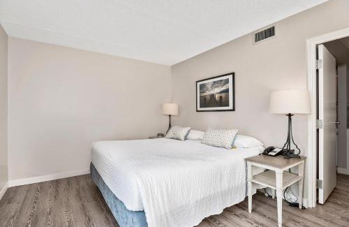 North East House | First Floor Standard Suite Bay View