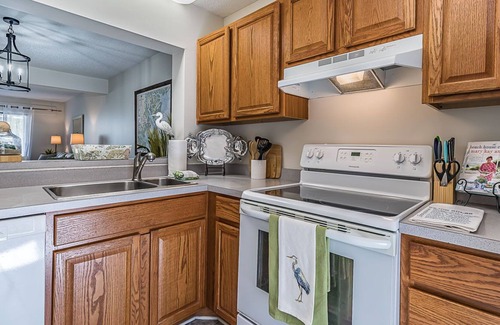 Oceanmarsh Subdivision Villa | First Floor Condo - Walking distance to beach and pools!