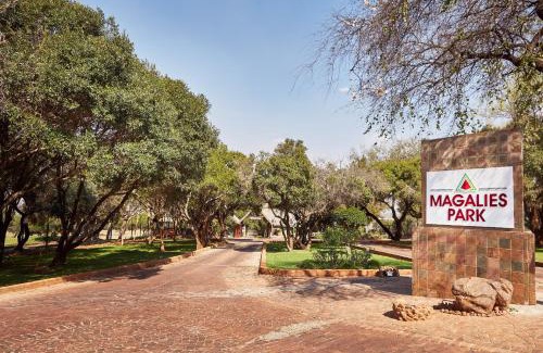 Hartbeespoort Hotel | First Group Magalies Park