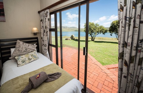 Maluti a Phofung Hotel | First Group Qwantani