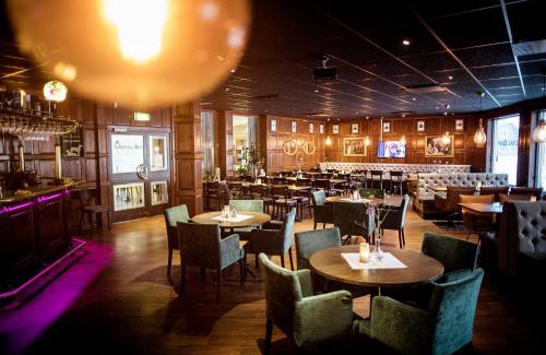 Saffle Municipality Hotel | First Hotel Royal