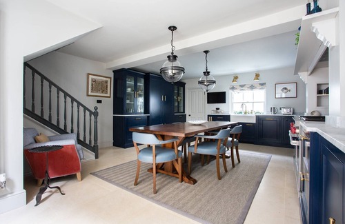 Brompton & Hans Town Apartment | First Street III by onefinestay