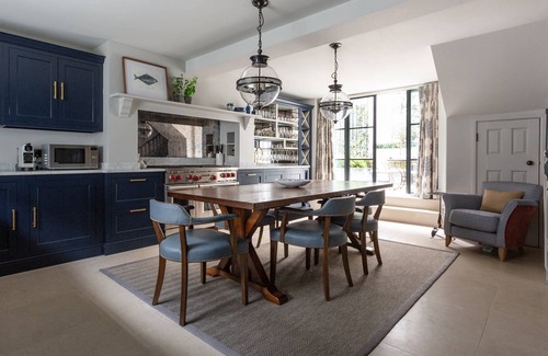 Brompton & Hans Town Apartment | First Street III by onefinestay