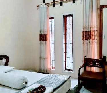 Payakumbuh House | Firza Maqita Homestay Syariah