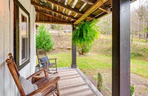 Robbinsville House | Fish and Water Raft Cabin Near Lake Santeetlah