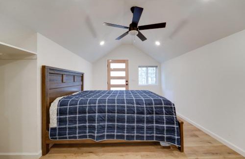 Iron Horse Apartment | Fish, Boat and Hike Modern Portola Studio