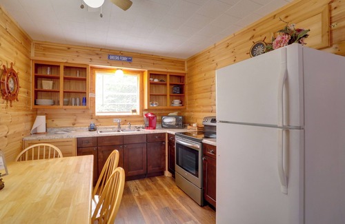 Greers Ferry Cabin | Fish, Boat, Hike: Cabin Near Greers Ferry Lake