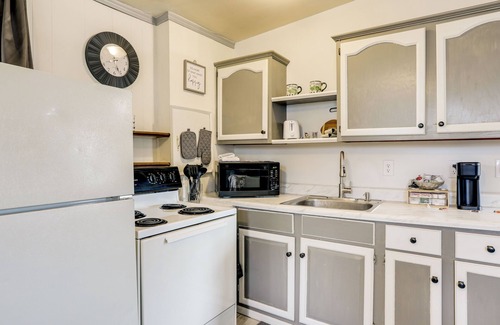 Mountain Home Apartment | Fish, Boat & Hike: Norfork Lake Studio Near Marina