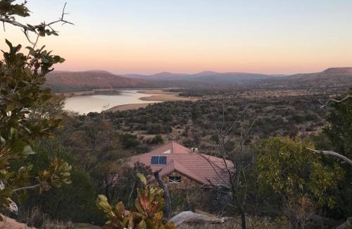 Kgetlengrivier House | Fish Eagles View - on game farm close to pilansberg