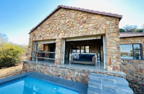 Kgetlengrivier House | Fish Eagles View - on game farm close to pilansberg