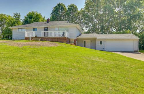 Navarre House | Fish, Hike and Golf Leisurely Navarre Home with Yard!