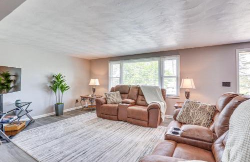 Navarre House | Fish, Hike and Golf Leisurely Navarre Home with Yard!
