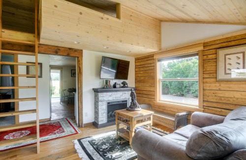 Ririe House | Fish, Hike and Ski Ririe Retreat with Kayaks!