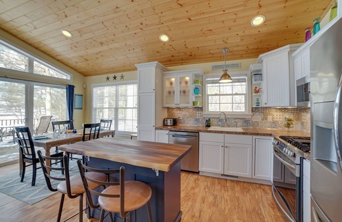Newaygo Cottage | Fish, Hike & Hunt: Lakeside Newaygo Cottage