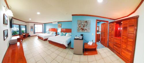 Golfito Hotel | Fish Hook Marina Hotel