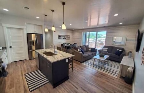 Richfield Apartment | Fish Lake Suite - Castle Rock Condos