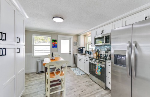 Anna Maria Apartment | Fish, Swim & Unwind: Anna Maria Apt Steps to Beach