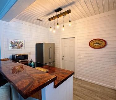 Bristol House | Fish Tales Inn