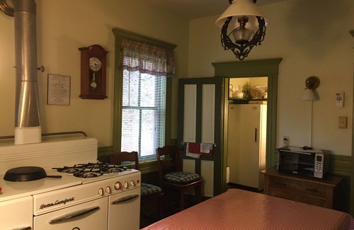 Alexandria House | Fish the "Little J"/Cozy Cottage convenient to Juniata College & Penn State