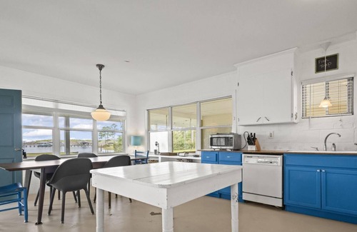 Elberta House | Fish Trap - Waterfront Cottage