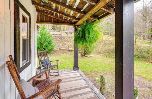 Robbinsville Cabin | Fish & Water Raft: Cabin Near Lake Santeetlah