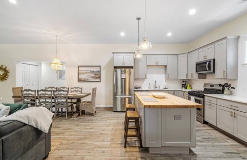 Port Royal House | Fishcamp on 14th - Renovated & Walkable in Port Royal w/Pool