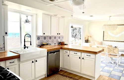 Minnesott Beach House | Fisher Point Cottage on the Nuese River