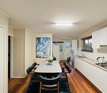Griffin House | Fisher River Front