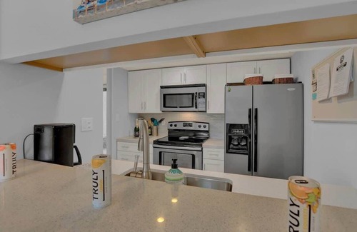 Harbor Oaks Condo | Fisherman Friend! - Coastal Condo - Views Await!
