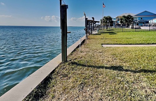Palm Harbor Cottage | Fisherman Luv