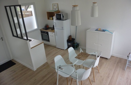Riantec House | fisherman's cottage facing the sea