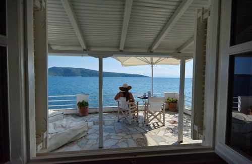 Nimfea Cottage | Fisherman's Cottage, private Villa on the beach close to Kalamakia Alonnisos