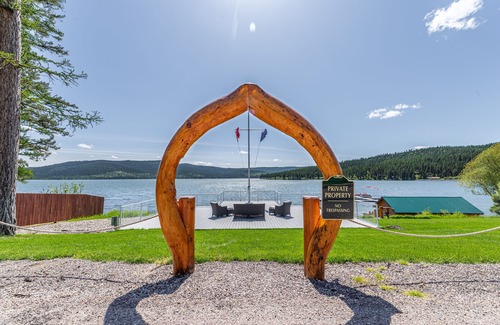 Lake Mary Ronan Cabin | Fisherman's Cove-Charming One Bedroom Lake Views