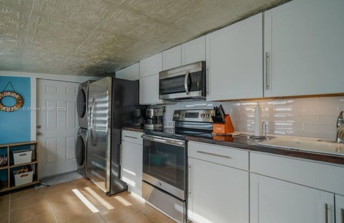 Twin Lakes House | "Fisherman's Dream: 3BR Key Largo Rental with Lagoon & Bay Access"