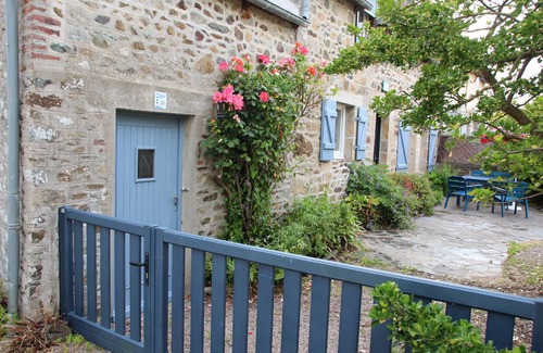Planguenoual House | Fisherman's house in authentic hamlet by the sea.