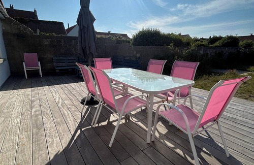 Audresselles House | Fisherman's house, single storey, enclosed garden, 50m from the sea,