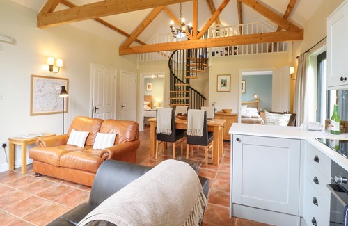 The Pelhams Cottage | FISHERMAN'S LODGE, family friendly, with a garden in Arkesden