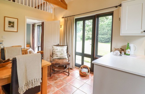 The Pelhams Cottage | FISHERMAN'S LODGE, family friendly, with a garden in Arkesden