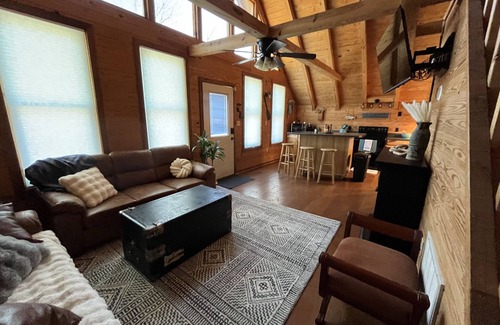 Counce Cabin | Fisherman's Paradise & Family Fun Cabin Just Minutes to PickwickLake & StatePark