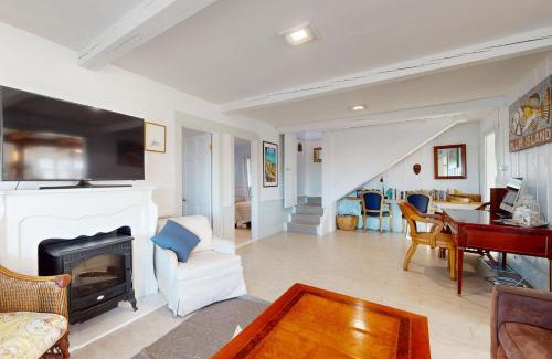 Newbury House | Fisherman's Paradise