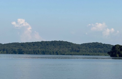 Grant Cabin | FISHERMAN'S PARADISE located in Scottsboro, AL .
