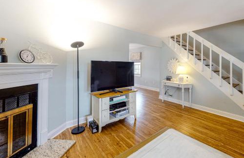 Caine Woods House | Fisherman's Village 16