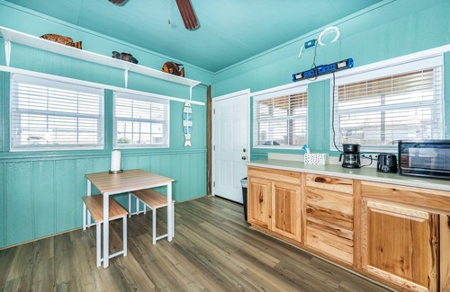 Cedar Lane House | Fisherman/woman's Dream, Waterfront 1Bdrm/1Bath Home