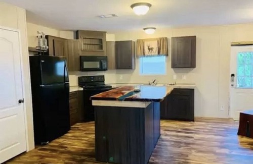 Moore Haven House | Fisherman’s Dream , Relaxing Lake House Getaway by North West Lake Okeechobee