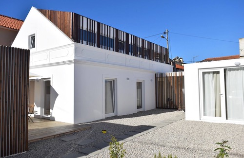 Trafaria House | Fishermans House - Lisbon close to boat