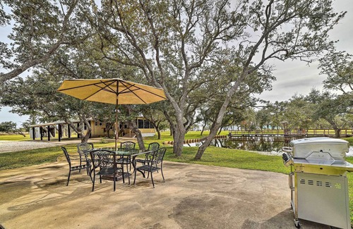 Rockport House | Fisherman’s Paradise: Rockport Home with Patio!