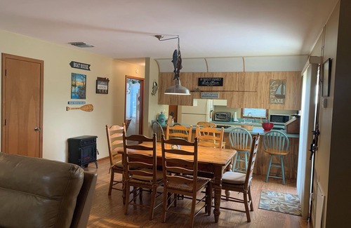 Lorida Cottage | Fisherman’sdream on Lake Istokpoga inHighlands county home of 84 lakes.