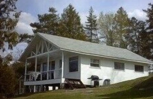 Port Loring Cottage | "FISHERMEN'S DELIGHT," spacious lakefront cottage! #2