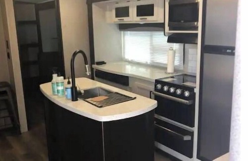 Yuma House | Fishers landing River trailer
